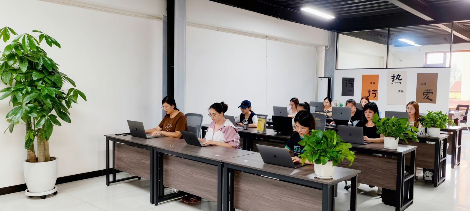 新时瑞供应链深圳办公团队